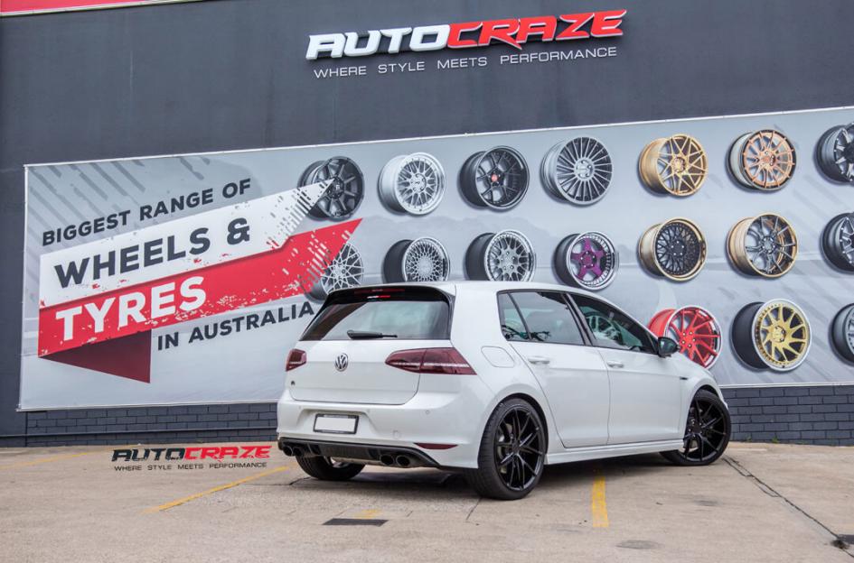 VOLKSWAGEN GOLF MISANO MATTE BLACK